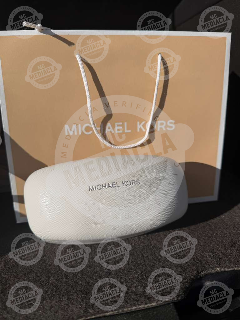 🕶️ Lentes de Sol Michael Kors Fair Harbor – Elegancia Clásica 2