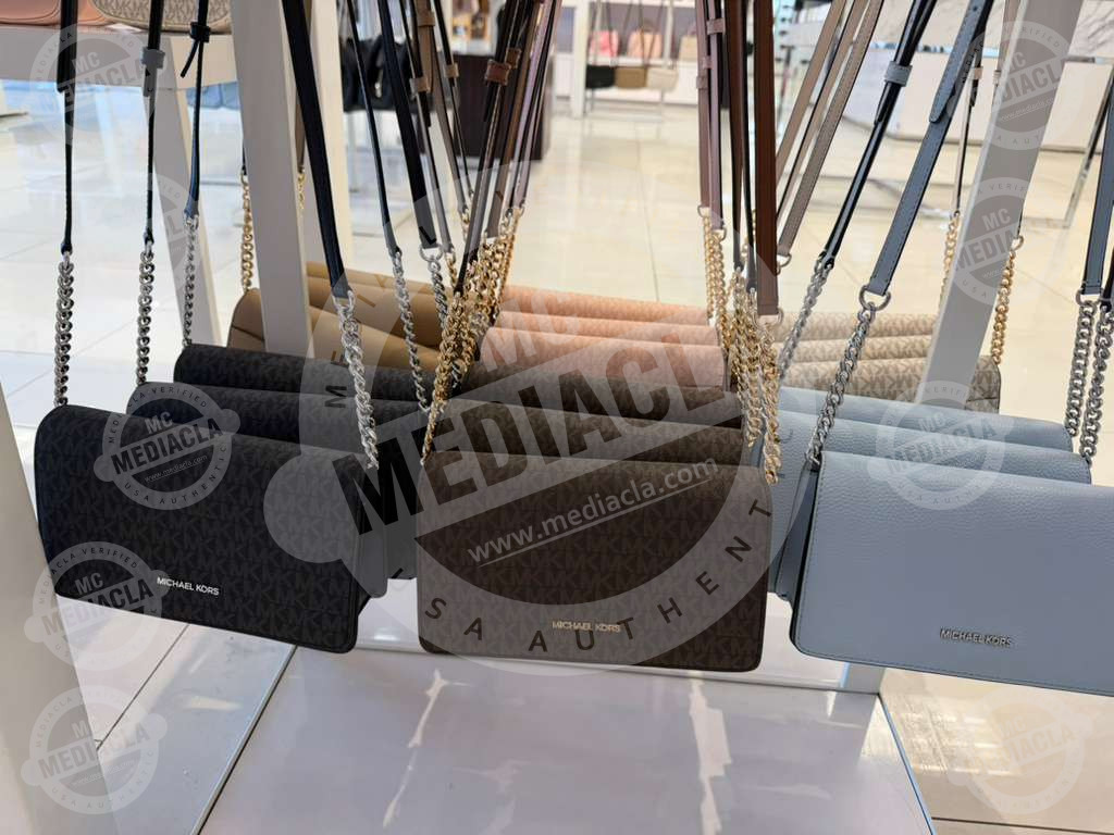 👜 Michael Kors Jet Set Travel Crossbody Bag – Pebbled Leather 1
