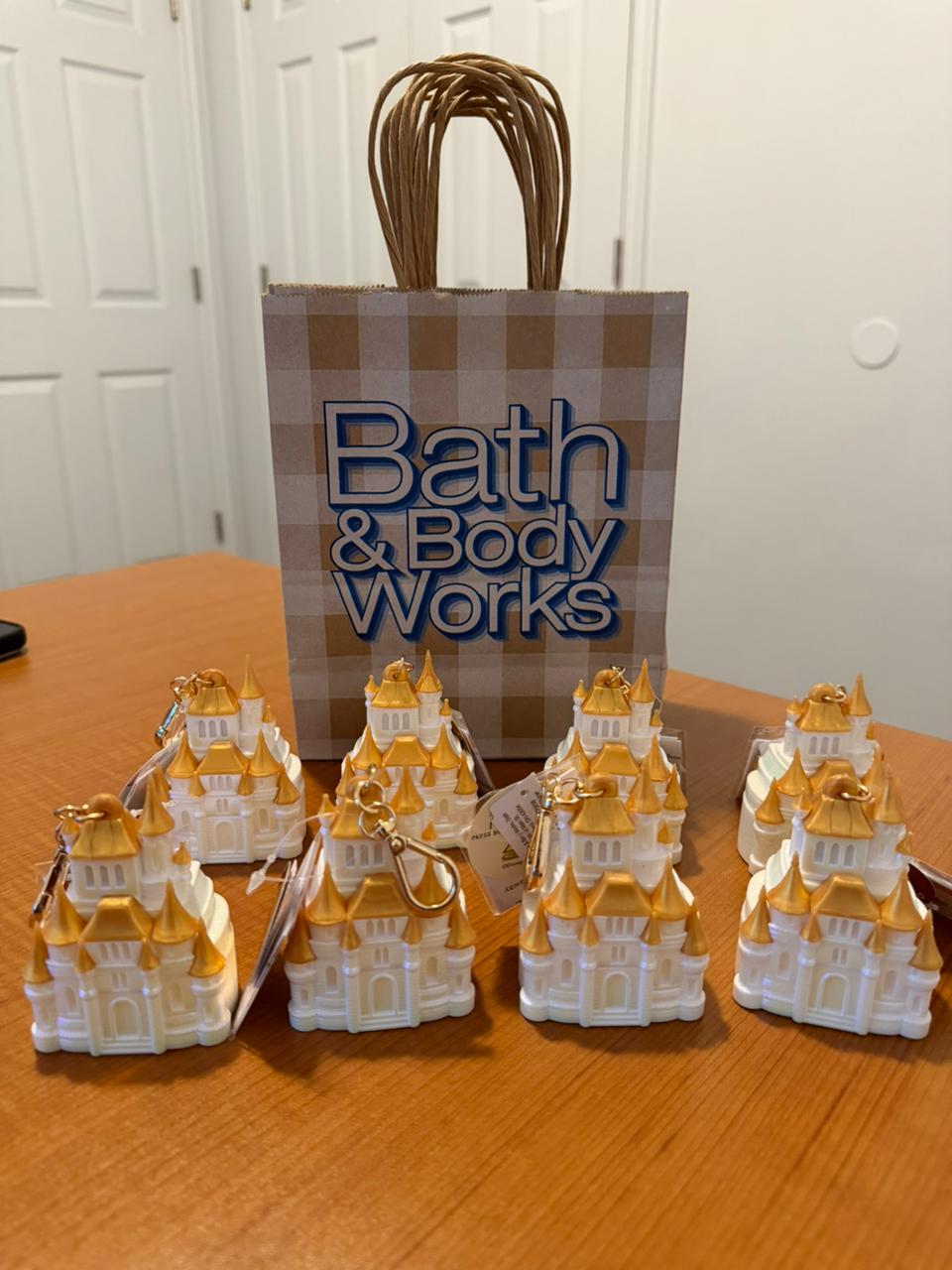 8 CASTILLOS BLANCO DISNEY B&BW CON LUZ